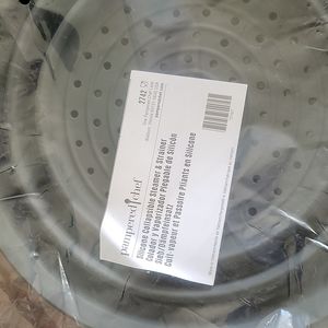 Pampered Chef brand new collapsible strainer